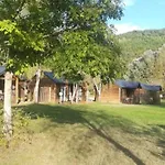 Zecamping Dog Friendly Piscine Chauffee Et Restaurant Bord De Riviere