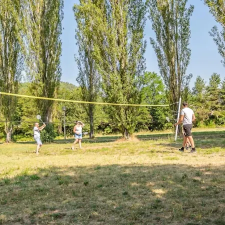 Zecamping Dog Friendly Piscine Chauffee Et Restaurant Bord De Riviere Banassac