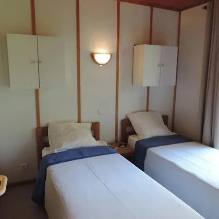 Zecamping Piscine Chauffée Tv 31m2 6 Pers Chalet Banassac
