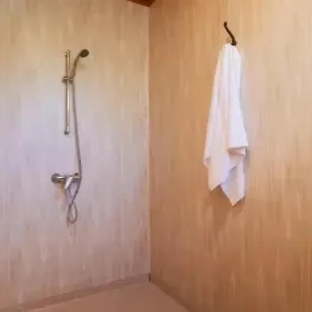 Zecamping Dog Friendly Piscine Chauffee Et Restaurant Bord De Riviere 샬레 *