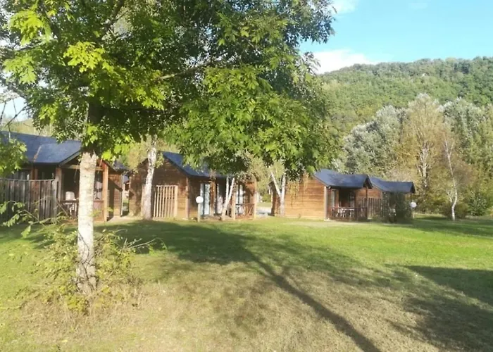 Zecamping Dog Friendly Piscine Chauffee Et Restaurant Bord De Riviere