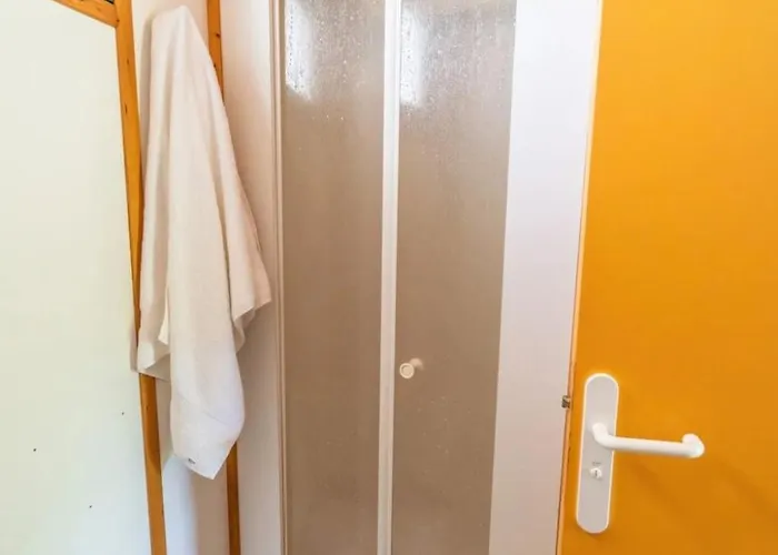 Zecamping Dog Friendly Piscine Chauffee Et Restaurant Bord De Riviere Шале Банассак