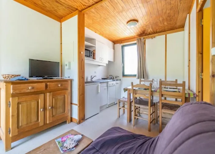 Zecamping Dog Friendly Piscine Chauffee Et Restaurant Bord De Riviere Шале *