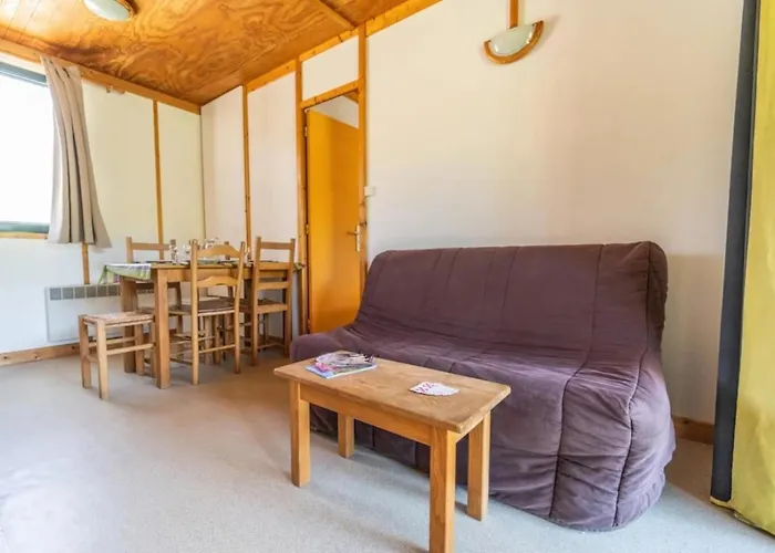 Zecamping Dog Friendly Piscine Chauffee Et Restaurant Bord De Riviere *